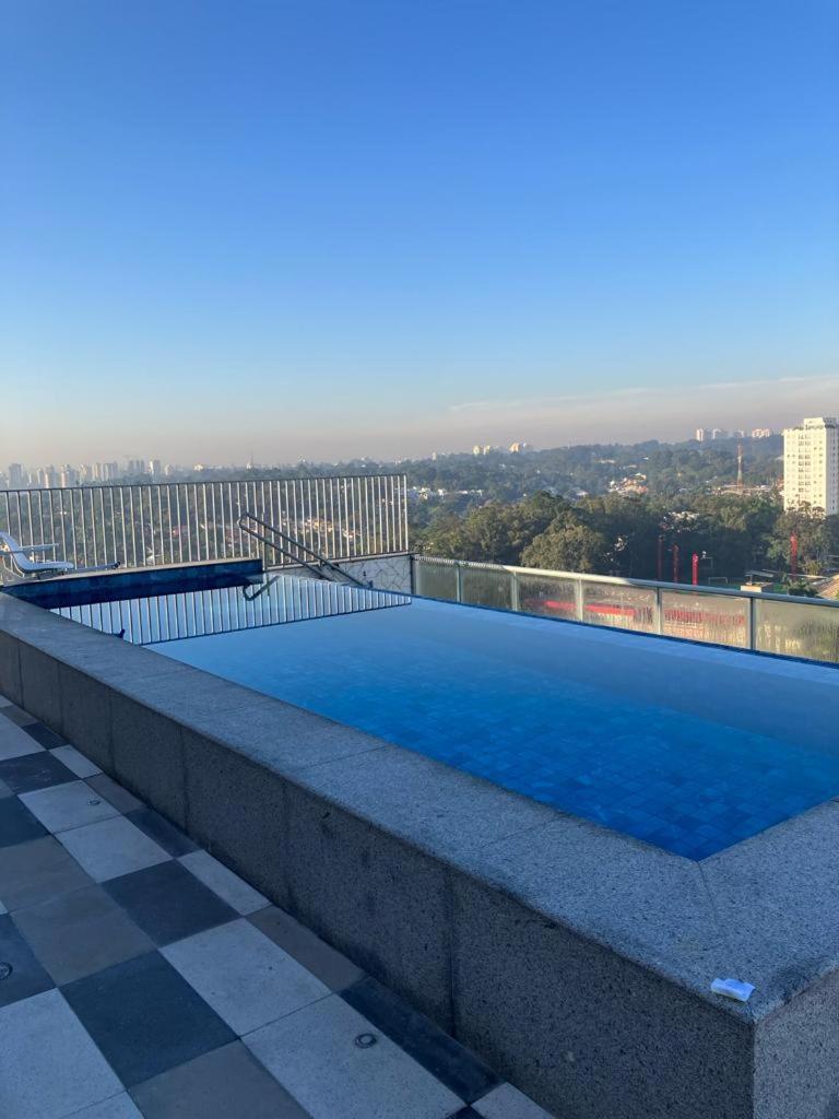 Apartamento Metro Brooklin 902 *